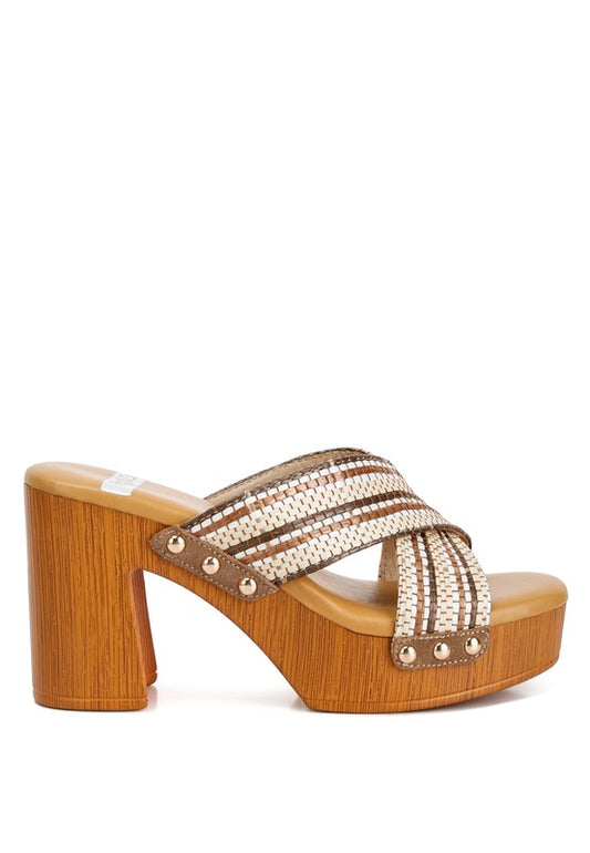 Summer Breeze Raffia Clogs