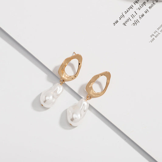 Pear-Shaped Pearl Earrings