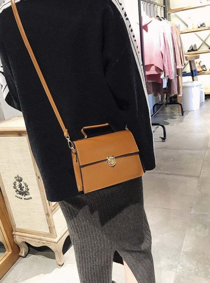 Versatile Vogue Mini Crossbody Bag